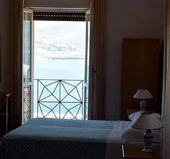 Residenza Punta Stendardo Guest house *